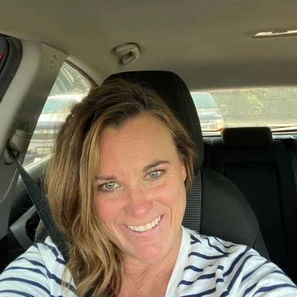 Meet your Posher, Stephanie - Picture 1 of 1